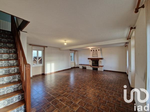 Maison traditionnelle 5 pièces de 142 m² à Giel-Courteilles (61210)