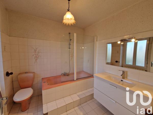 Maison traditionnelle 5 pièces de 142 m² à Giel-Courteilles (61210)