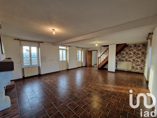 Maison traditionnelle 5 pièces de 142 m² à Giel-Courteilles (61210)