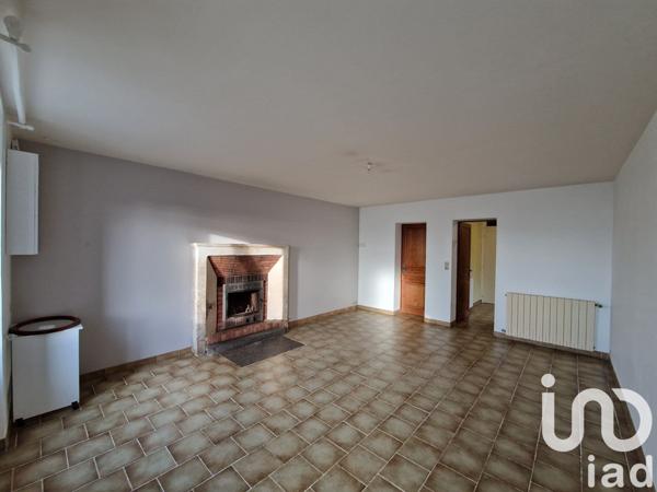 Maison traditionnelle 5 pièces de 142 m² à Giel-Courteilles (61210)