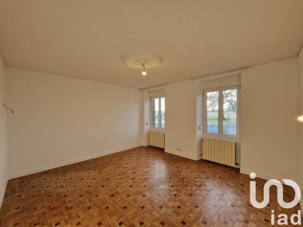 Maison traditionnelle 5 pièces de 142 m² à Giel-Courteilles (61210)