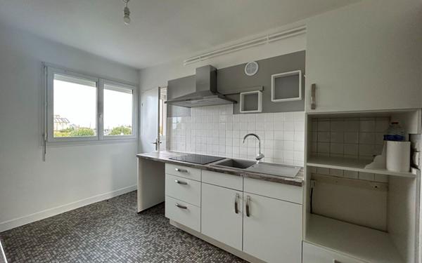 Appartement à louer    2 pièces •  Mer