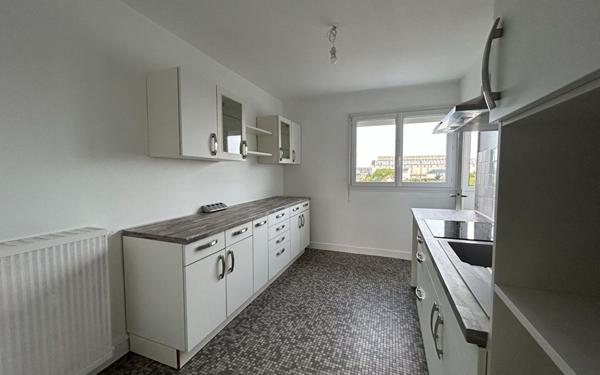 Appartement à louer    2 pièces •  Mer