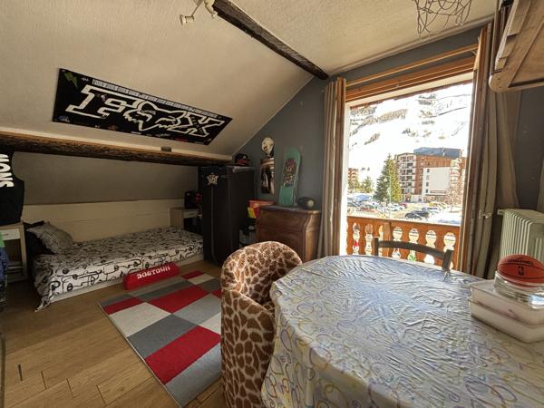 Deux Alpes – Local commercial + logements face aux pistes, permis d’agrandissement valide