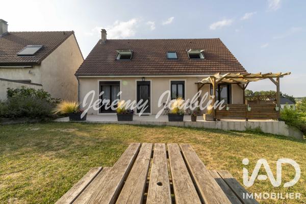 Maison à vendre 6 pièces 144 m² Jouy-le-Moutier