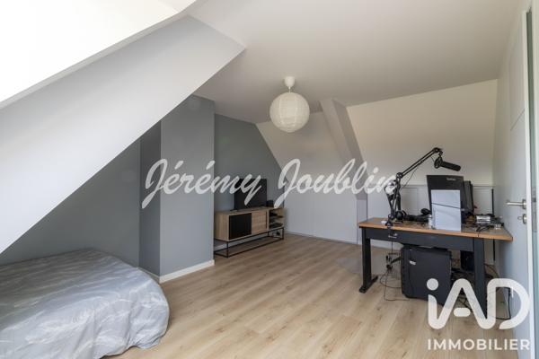Maison à vendre 6 pièces 144 m² Jouy-le-Moutier