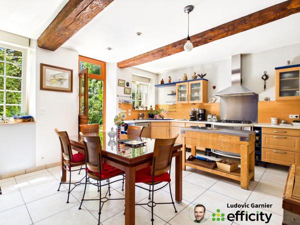 Maison
         6 pièces
        - 167 m² 499 900 € *
