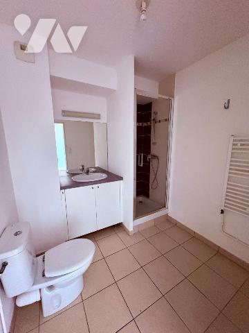 SAINT MELOIR DES ONDES - Centre-bourg, emplacement idéal à proximité des commerces et commodité...