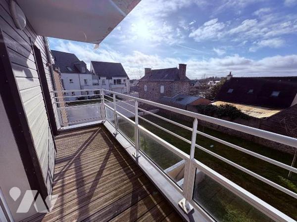SAINT MELOIR DES ONDES - Centre-bourg, emplacement idéal à proximité des commerces et commodité...