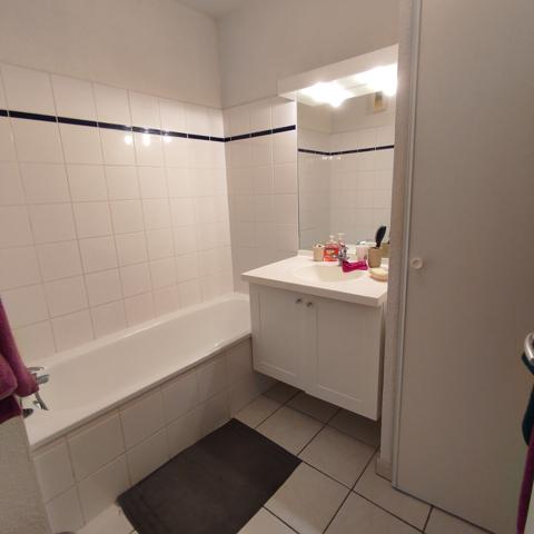 Appartement à louer Audenge : 2 pièces, 47m² avec 1 chambre(s) à 720€ - AJP Immobilier Audenge
