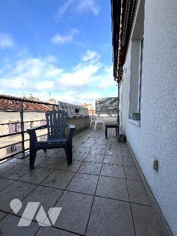 Centre LUNEVILLE - Appt de 57m² de type T2, + balcon de 11m², ascenseur, cellier, garage et parking.