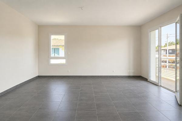 Appartement
         3 pièces
        - 63 m² 299 000 € *