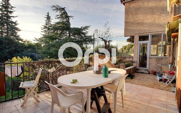 Maison à vendre    2 pièces •  Marseille 10