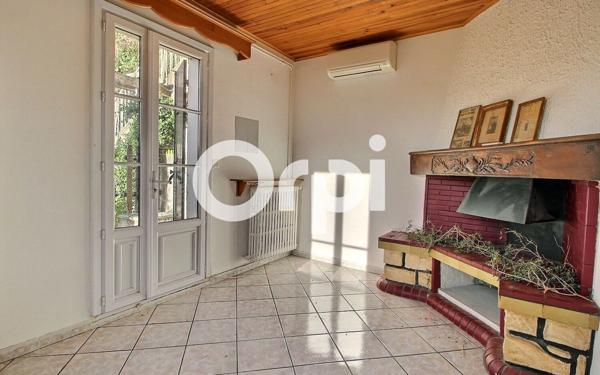 Maison à vendre    2 pièces •  Marseille 10