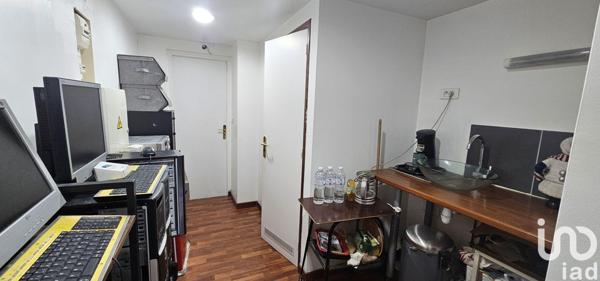 Murs commerciaux  à vendre 69 m² Paris 18