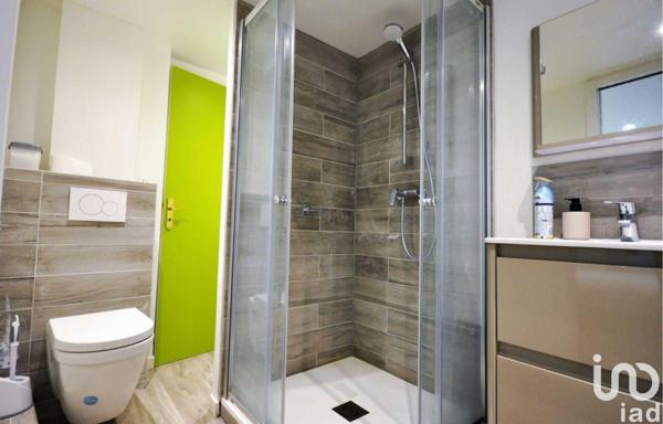 Murs commerciaux  à vendre 69 m² Paris 18