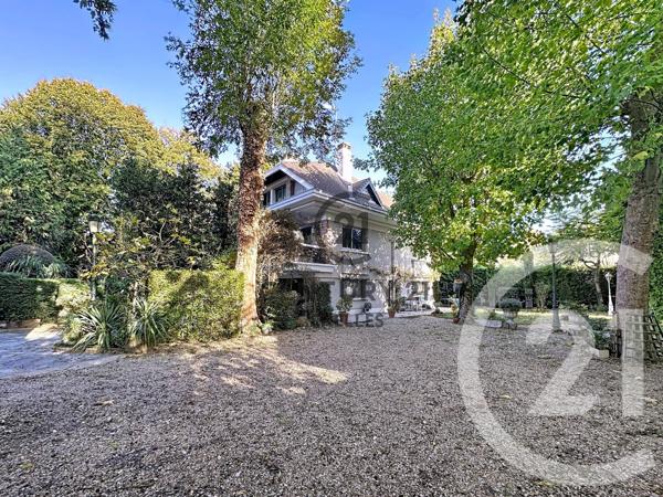 Maison à vendre  8 pièces - 205,95 m2 CHELLES - 77