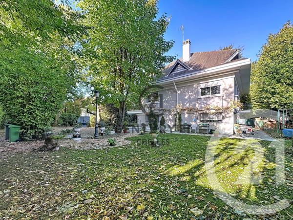 Maison à vendre  8 pièces - 205,95 m2 CHELLES - 77