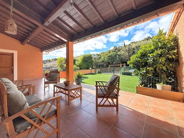 CLERMONT L'HERAULT (34)-Maison à vendre 6 pièces - 173,6 m2 habitables (197 m2 au sol) - Terrain arboré et clos avec piscine de 960 m2 - Garage double - Dépendance de 42 m2 au sol