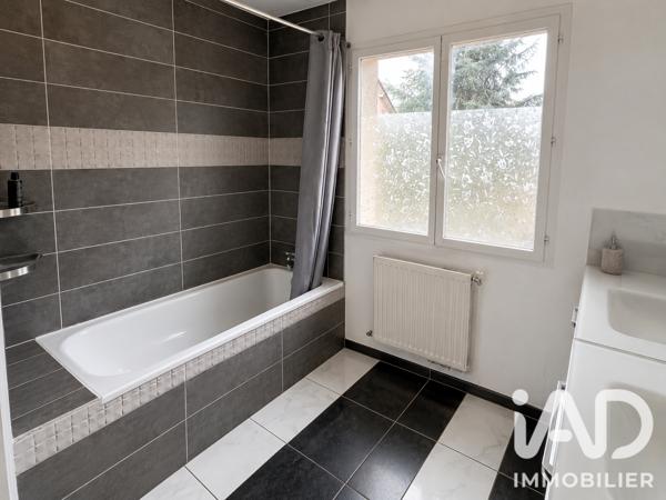 Maison à vendre 5 pièces 82 m² Guichainville