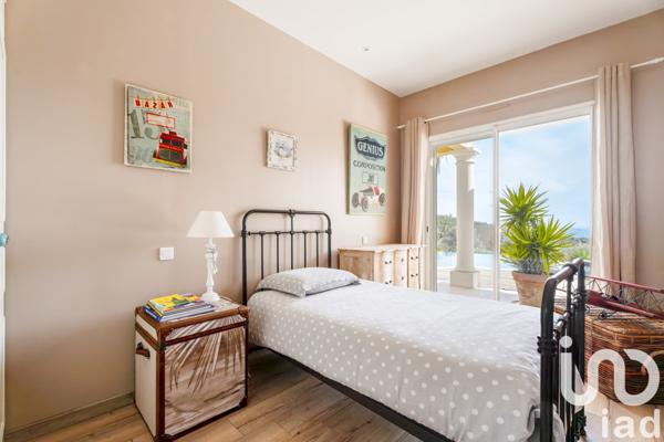 Maison à vendre 6 pièces 182 m² Bandol