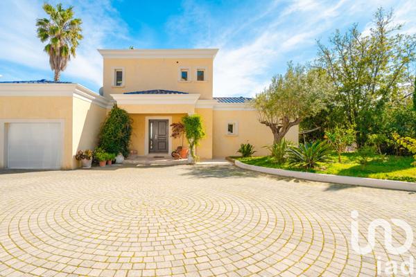 Maison à vendre 6 pièces 182 m² Bandol