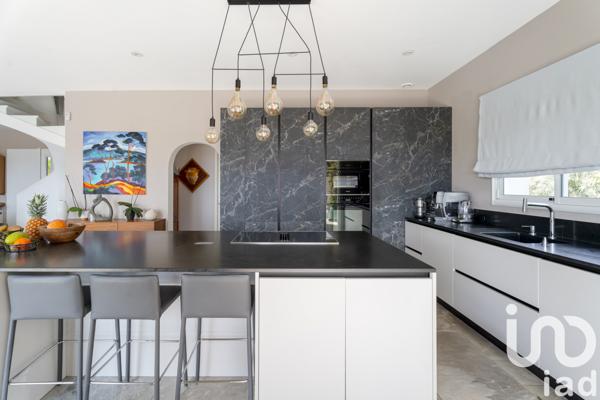 Maison à vendre 6 pièces 182 m² Bandol