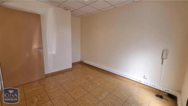 Local professionnel à louer