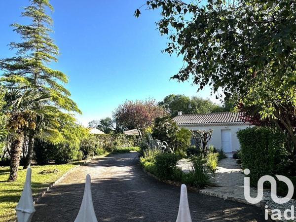 Maison à vendre 10 pièces 207 m² Saint-Sulpice-de-Royan