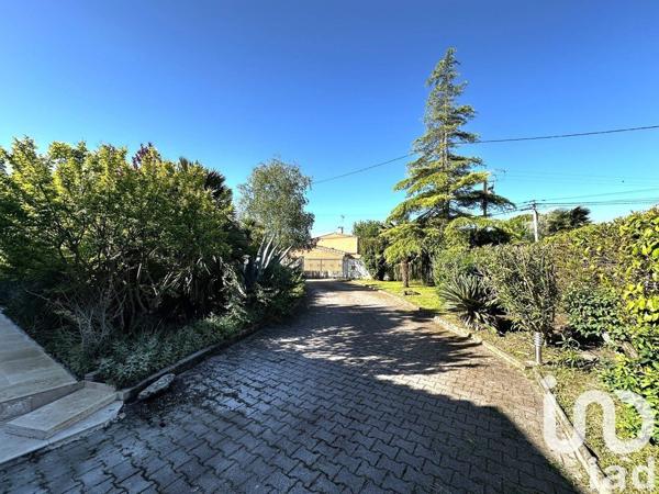 Maison à vendre 10 pièces 207 m² Saint-Sulpice-de-Royan