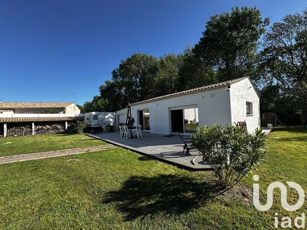 Maison à vendre 10 pièces 207 m² Saint-Sulpice-de-Royan