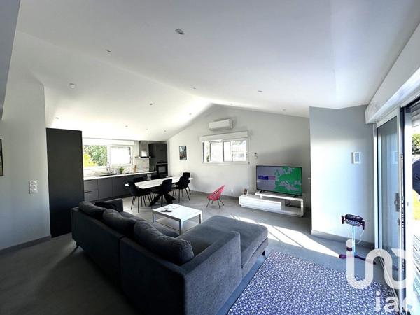 Maison à vendre 10 pièces 207 m² Saint-Sulpice-de-Royan