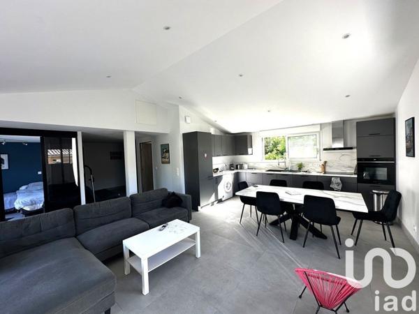 Maison à vendre 10 pièces 207 m² Saint-Sulpice-de-Royan