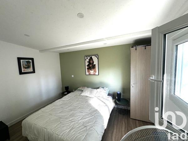 Maison à vendre 10 pièces 207 m² Saint-Sulpice-de-Royan