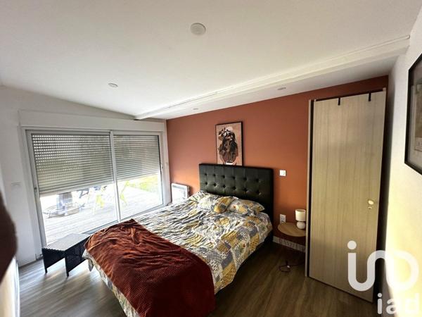 Maison à vendre 10 pièces 207 m² Saint-Sulpice-de-Royan