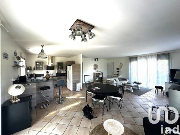 Maison à vendre 10 pièces 207 m² Saint-Sulpice-de-Royan