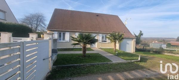 Pavillon 4 pièces de 91 m² à Bézu-Saint-Germain (02400)