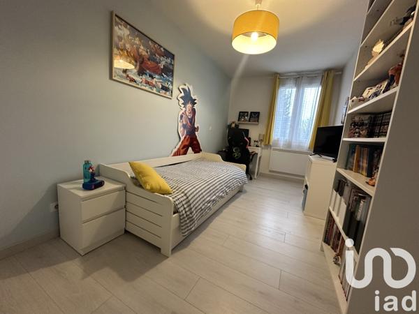 Pavillon 4 pièces de 91 m² à Bézu-Saint-Germain (02400)