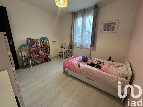 Pavillon 4 pièces de 91 m² à Bézu-Saint-Germain (02400)