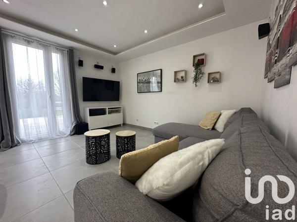 Pavillon 4 pièces de 91 m² à Bézu-Saint-Germain (02400)