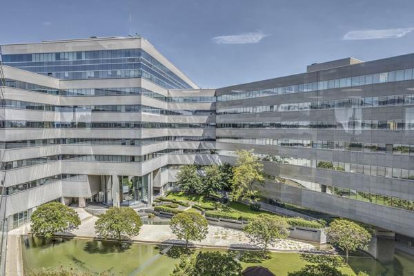 Bureaux modulables avec accès privatif dans un immeuble rénové