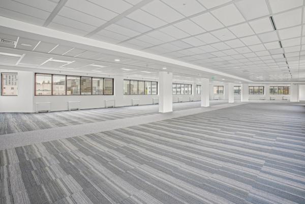 Bureaux modulables avec accès privatif dans un immeuble rénové