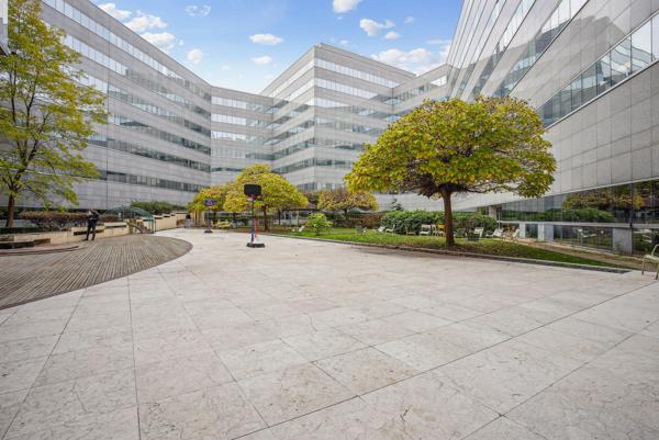 Bureaux modulables avec accès privatif dans un immeuble rénové