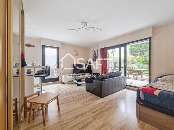 SUPERBE STUDIO AVEC BEAU JARDIN