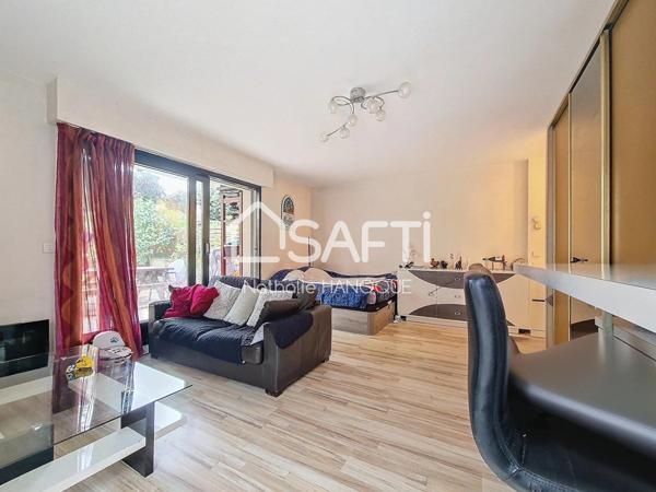 SUPERBE STUDIO AVEC BEAU JARDIN