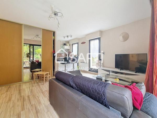 SUPERBE STUDIO AVEC BEAU JARDIN