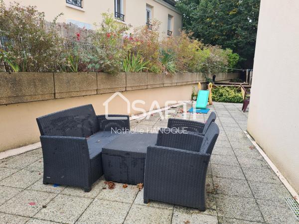 SUPERBE STUDIO AVEC BEAU JARDIN