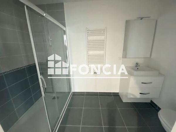 Location Studio 34.02 m² - 74 RUE DE VERSOIX Ferney Voltaire 01210