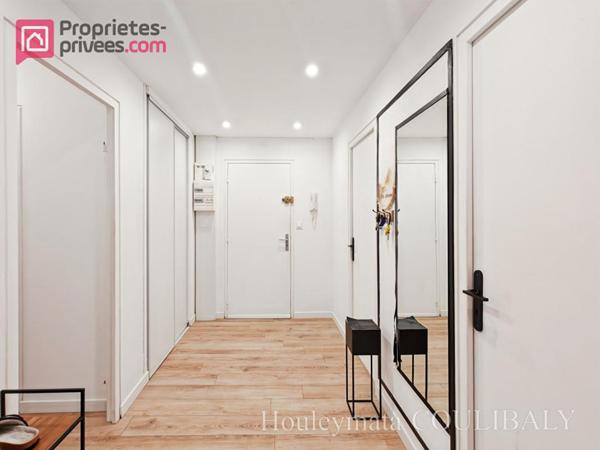 Appartement 3 pièce(s) 92 m2 - CAVE et Emplacement PRIVATIF