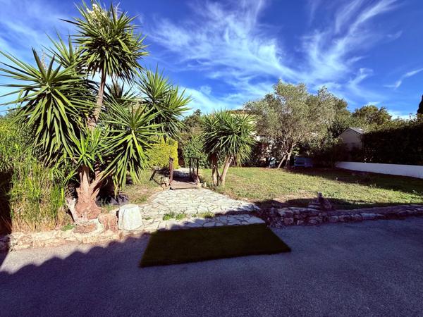 Ensemble immobilier de 159 m² à Puget-sur-Argens